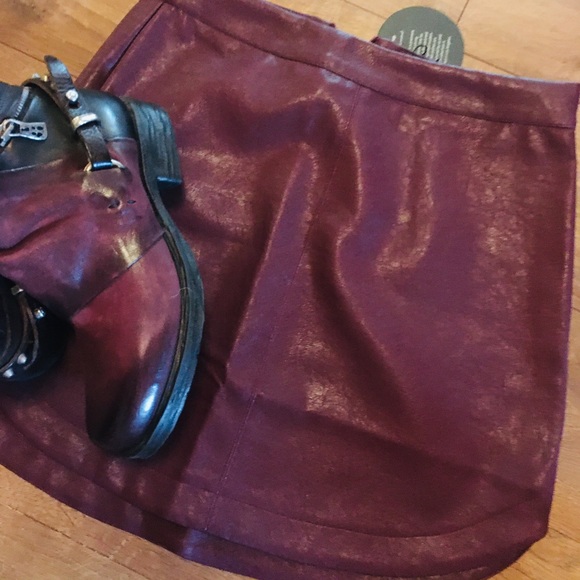 VEGAN LEATHER BURGUNDY SKIRT SOFT LINING - Picture 14 of 15